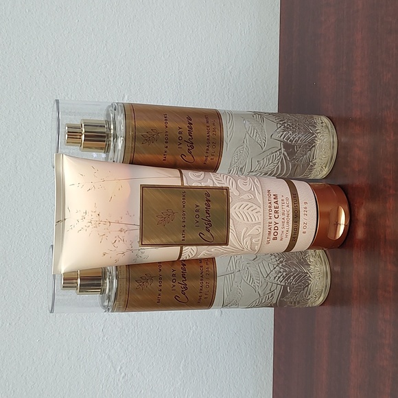 Bath & Body Works Bath & Body Bath Body Works Ivory Cashmere